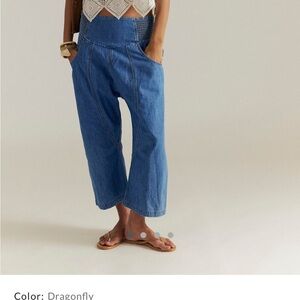 Free People Cropped Barrel Denim “Lunan cropped harem jeans” Medium
